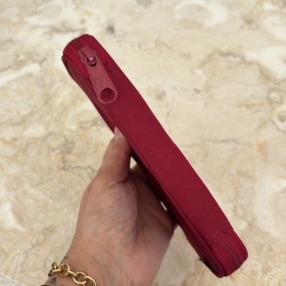 Fjallraven Kanken Maroon Travel Wallet NWOT - Picture 7 of 11